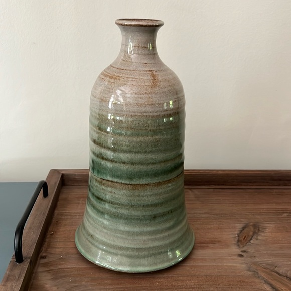 Ceramic Vase - Picture 2 of 8